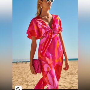 NWOT pink size medium silk midi dress 😎🌴🌺